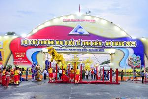 An Giang: Khai thác hiệu quả tiềm năng kinh tế biên mậu, thúc đẩy liên kết hợp tác