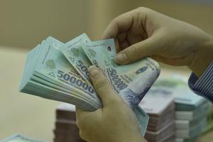 Từ năm 2026, Chính phủ được chủ động dùng nguồn tích lũy để tăng lương và phụ cấp