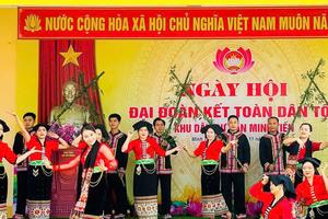 Lãnh đạo tỉnh Nghệ An dự Ngày hội Đại đoàn kết toàn dân tộc tại nhiều khu dân cư