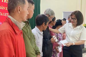 Thanh tra thành phố Đà Nẵng chung tay hỗ trợ người dân vượt qua mưa lũ