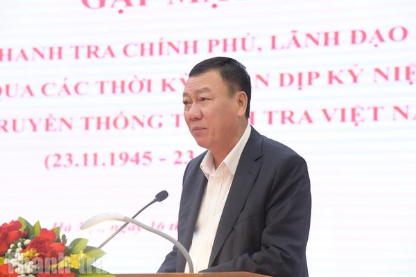 Ôn lại truyền thống vẻ vang 80 năm, phát huy thành tích, đoàn kết phấn đấu vì tương lai