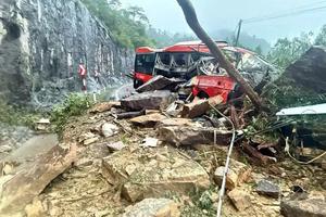 Khánh Hòa: Mưa lớn diện rộng, sạt lở nghiêm trọng trên Quốc lộ 27C khiến 6 người thiệt mạng