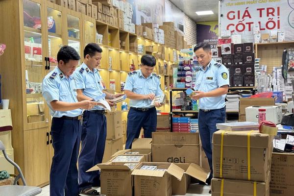 Cao Bằng tăng cường đấu tranh chống buôn lậu, gian lận thương mại dịp Tết Nguyên đán Bính Ngọ