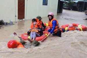 Đắk Lắk công bố tình huống khẩn cấp về thiên tai: Bão số 13 và lũ lịch sử gây thiệt hại nghiêm trọng