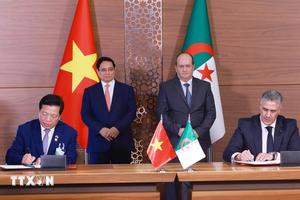 Tuyên bố chung về thiết lập quan hệ Đối tác Chiến lược Việt Nam - Algeria