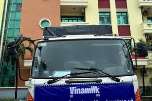 Hàng trăm ngàn sản phẩm của Vinamilk đến với bà con vùng lũ Khánh Hòa, Gia Lai, Đắk Lắk