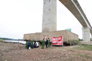 Phú Thọ: Sử dụng kinh phí của nhà thầu xây cầu Sông Lô để sửa chữa hư hỏng