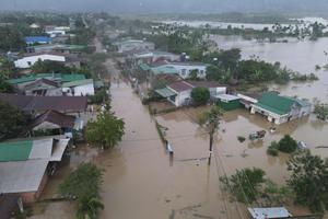 Bộ Tài chính: Doanh nghiệp bảo hiểm giám định và tạm ứng bồi thường hỗ trợ người dân vùng lũ