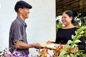 Những tấm gương mẫu mực vun đắp bình yên buôn làng ở Dur Kmăl