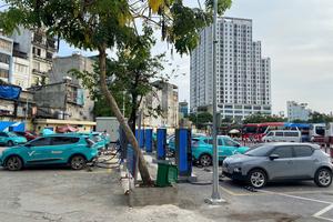 Người dùng chia sẻ về trạm sạc bến xe Giáp Bát: 40 cổng 120 kW, nằm ngay cửa ngõ phía Nam Hà Nội