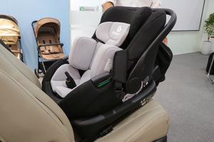 Đề xuất chưa bắt buộc lắp thêm ghế, nôi cho trẻ em trên xe công nghệ