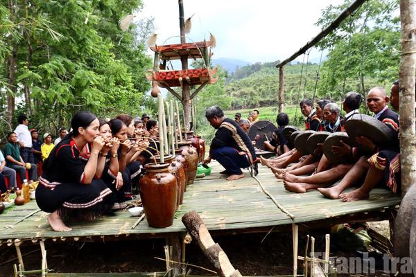 Lan tỏa sức mạnh tuyên truyền trong bảo tồn và phát huy Di sản Văn hóa Cồng chiêng