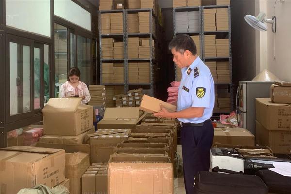 Xử lý nghiêm cán bộ tiếp tay cho sai phạm buôn lậu, gian lận thương mại, hàng giả