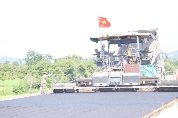 Thủ tướng chỉ đạo đẩy nhanh tiến độ giải ngân vốn đầu tư công những tháng cuối năm 2025