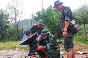 Những người lính thông tin thầm lặng giữ thông suốt liên lạc trong bão lũ