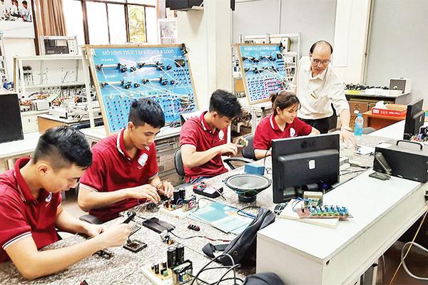 Phê duyệt Đề án đào tạo nguồn nhân lực chất lượng cao ở Nga, Trung Quốc, các nước Đông Âu và các nước thuộc Liên Xô cũ