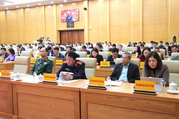 Cao Bằng: Đại biểu HĐND tỉnh đề nghị làm rõ số liệu, tiến độ và trách nhiệm trong thực hiện các chỉ tiêu năm 2025