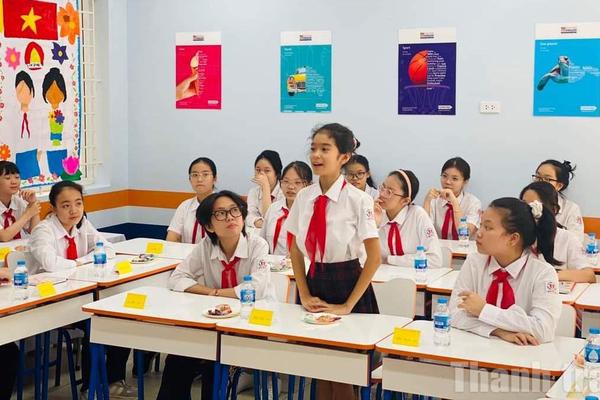 Đưa tiếng Anh thành ngôn ngữ thứ 2: Còn nhiều khó khăn!