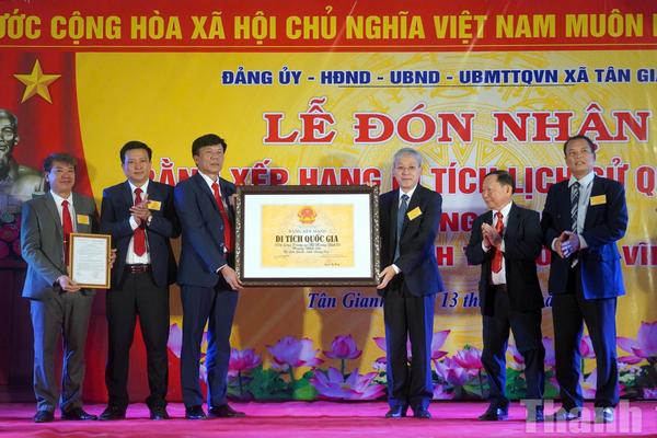 Quảng Trị: Tân Gianh đón bằng di tích quốc gia, vinh danh công thần "song tướng"