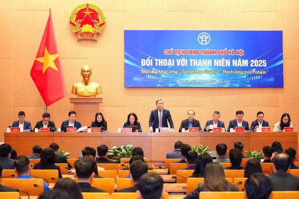 Chủ tịch Hà Nội đối thoại với thanh niên