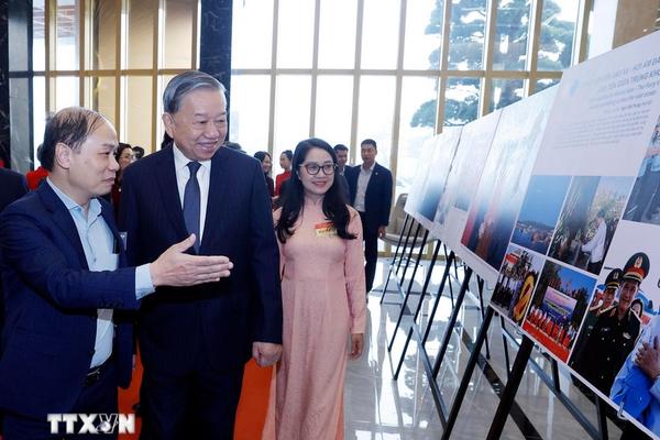 Tổng Bí thư dự Hội nghị toàn quốc tổng kết công tác Tuyên giáo và Dân vận