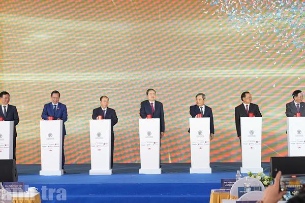 Hà Nội khởi công "7 siêu dự án"