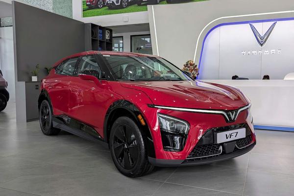 Ưu đãi khủng dịp cuối năm, cơ hội sở hữu VF 7 Eco – “nhà vô địch kép” của phân khúc C-SUV