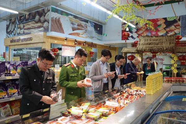 Bộ Y tế đề nghị siết chặt hậu kiểm an toàn thực phẩm, tập trung cao điểm dịp Tết và lễ hội xuân