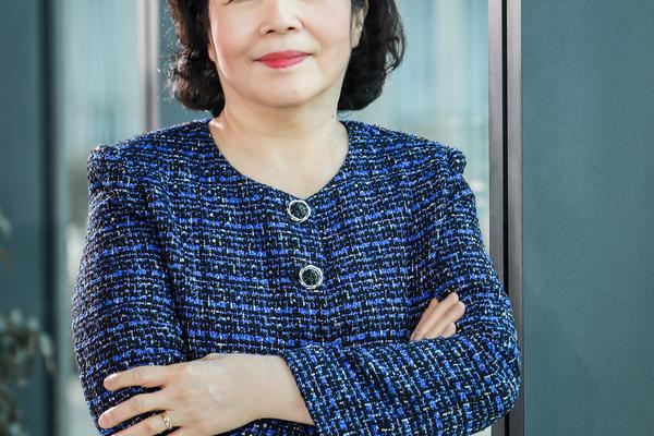 Bà Mai Kiều Liên được vinh danh Lãnh đạo truyền cảm hứng sáng tạo tại Vạn Xuân Awards 2025