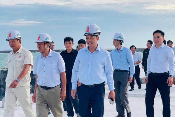 Bài 3: Từ biển mở không gian phát triển mới