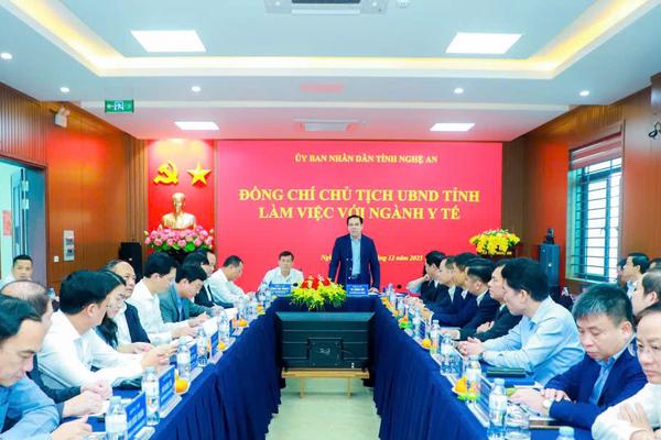 Chủ tịch UBND tỉnh Nghệ An làm việc với Sở Y tế: Từ củng cố nền tảng đến nâng tầm trung tâm y tế vùng