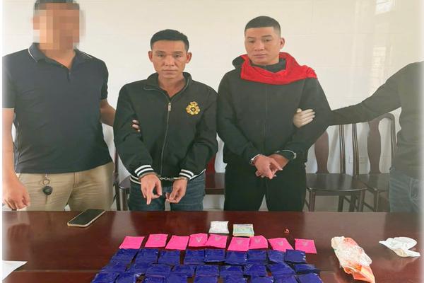 Thanh Hoá: Bắt 6 đối tượng mua bán trái phép chất ma tuý liên tỉnh, thu giữ 9 nghìn viên ma túy