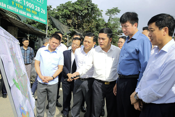 Ninh Bình: Chủ tịch UBND tỉnh yêu cầu đẩy nhanh tiến độ các dự án giao thông trọng điểm