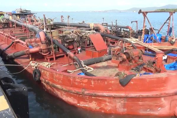 Bộ Tư lệnh Vùng Cảnh sát biển 3 bắt giữ nhiều phương tiện vận chuyển cát và dầu D.O không rõ nguồn gốc