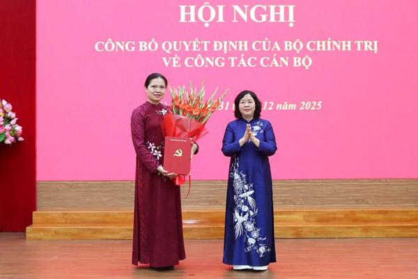 Bà Hà Thị Nga giữ chức Phó Bí thư Thường trực Đảng ủy MTTQ, các đoàn thể Trung ương