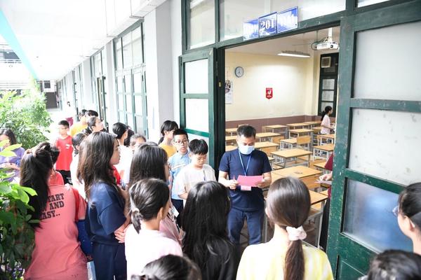 Tuyển sinh lớp 6 Hà Nội: Cuộc đua vào trường "hot" vẫn "nóng"