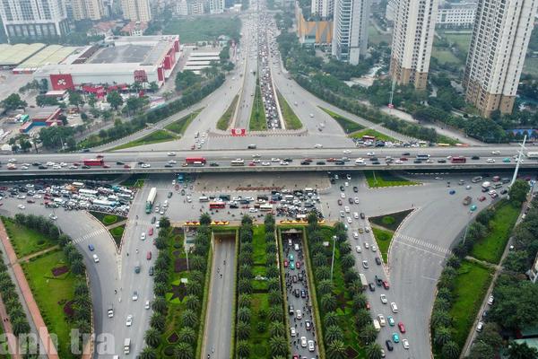Sau Tết Dương lịch, giao thông Thủ đô “nóng” trở lại