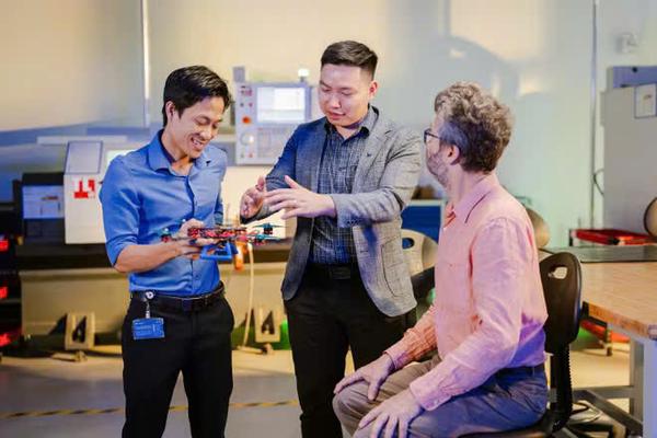 Tân Hiệp Phát tiếp sức cho nhiều nhà khoa học trẻ Việt Nam với Giải thưởng Quả cầu Vàng