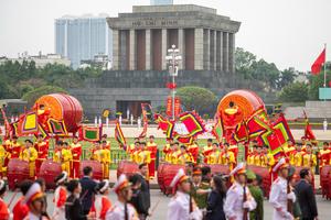 Đề xuất sửa Bộ luật Lao động, nghỉ lễ, Tết hưởng nguyên lương có gì thay đổi?
