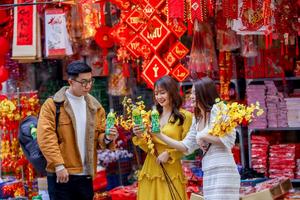 Khi người trẻ giảm căng thẳng, gác lo âu để đón Tết nhẹ nhõm hơn