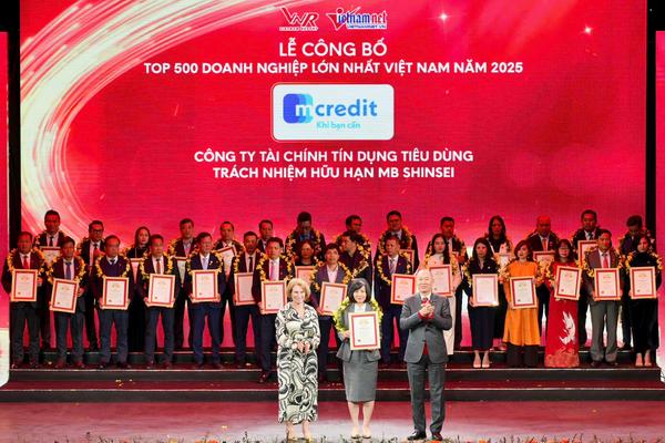 Mcredit ghi danh TOP 500 doanh nghiệp lớn nhất Việt Nam 2025