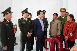 Công an TP Huế về đích thần tốc Chiến dịch Quang Trung: Dựng nhà cho dân vùng lũ