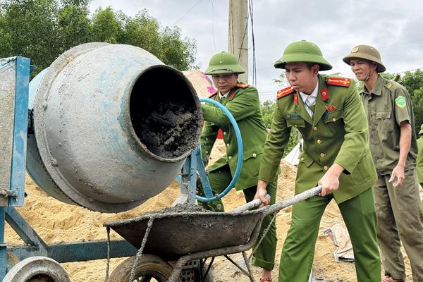 Chiến dịch Quang Trung: Công an TP Huế và những mái ấm hồi sinh ở Khe Tre