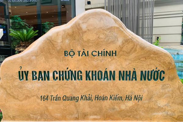 Vi phạm thị trường chứng khoán, hai công ty bị xử phạt