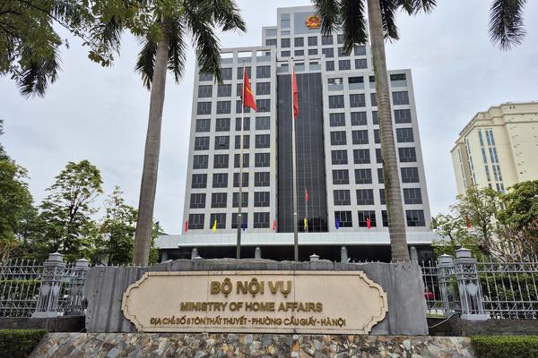 Bộ Nội vụ phản hồi về tiêu chuẩn bổ nhiệm và "trường hợp đặc biệt" theo Nghị định 334