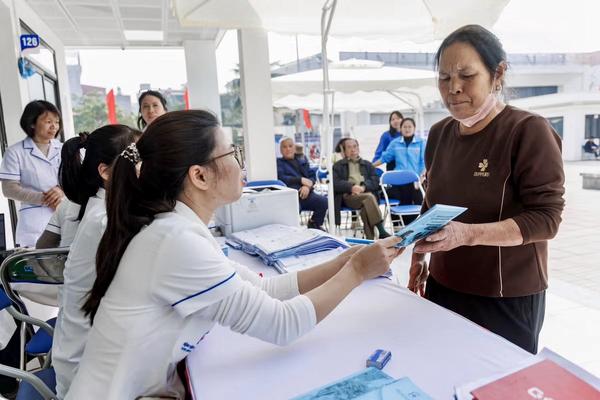 Hiện thực hóa Nghị quyết 72, ngành Y tế lấy phòng bệnh làm trung tâm