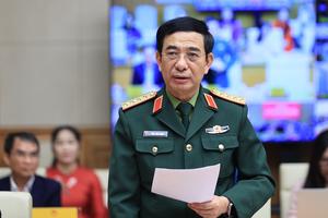 Sĩ quan quân đội tham gia xây nhà, Giám đốc Công an tỉnh đi “xin” đồ hỗ trợ cho dân