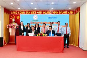 Lễ ký kết hợp tác chiến lược giữa Công ty Yến sào Khánh Hòa và Công ty CP Du lịch Vietravel – CN Khánh Hòa