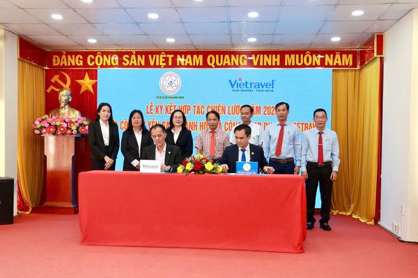 Lễ ký kết hợp tác chiến lược giữa Công ty Yến sào Khánh Hòa và Công ty CP Du lịch Vietravel – CN Khánh Hòa