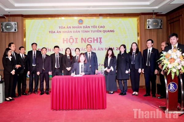 Tòa án Nhân dân hai cấp tỉnh Tuyên Quang đã thụ lý và giải quyết vụ, việc đạt 96,6%